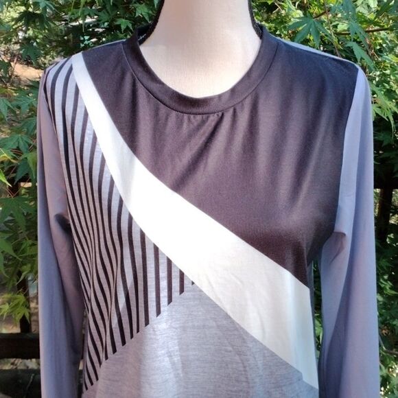 NWT Made With ❤️ Top - Picture 2 of 8